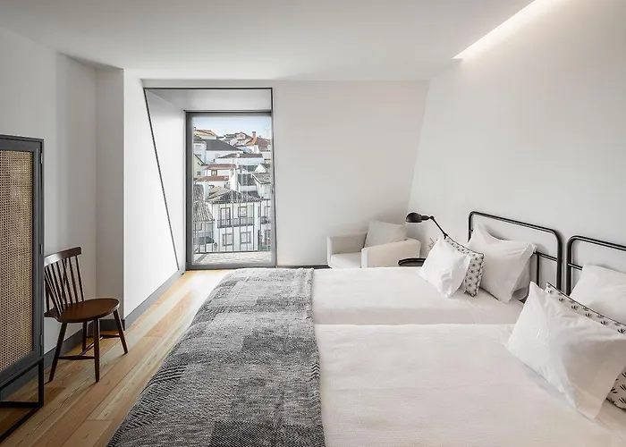 Loja Sr Costa by Casas com Estória Boutique Houses