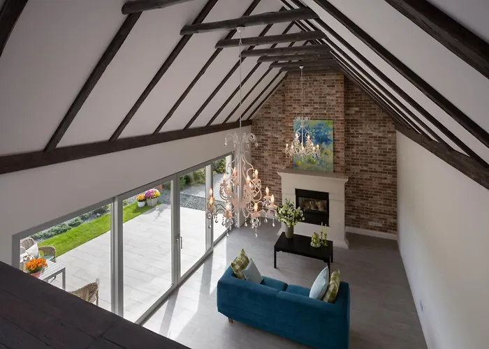 Lea Barn
