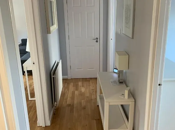 Flat One, 212 Eaglesham Road, East Kilbride, Glasgow