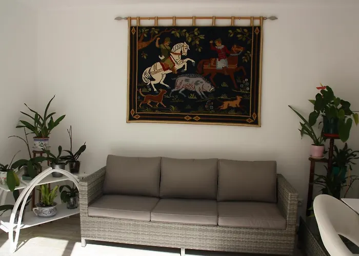 House of Orchids with Pátio