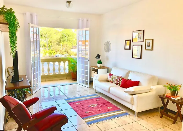 Apartamentos até 6 pessoas - 3 quartos com suíte e garagem, completo