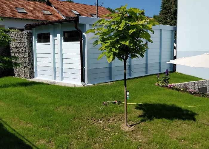 Casa Elea, die Ferienwohnung mit Terrasse und Garten am Tor zum Bodensee