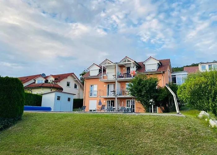 Das Schneckenhaus - Ferienwohnung mit Pool&Seeblick