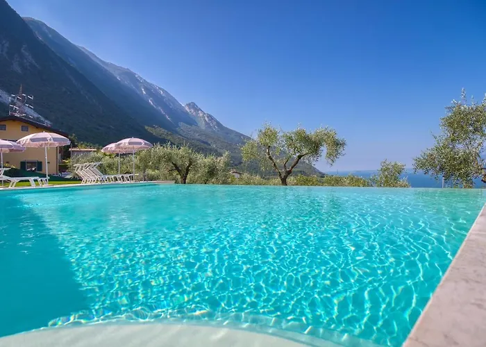 Pinini Country Apartments