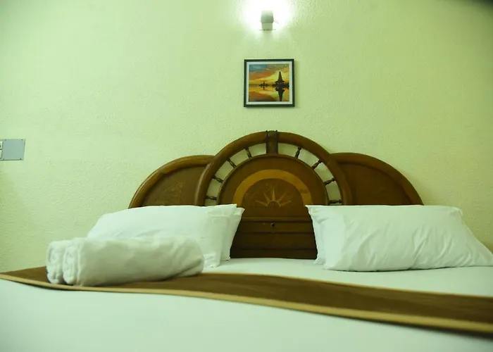 Hotel Raja Palace