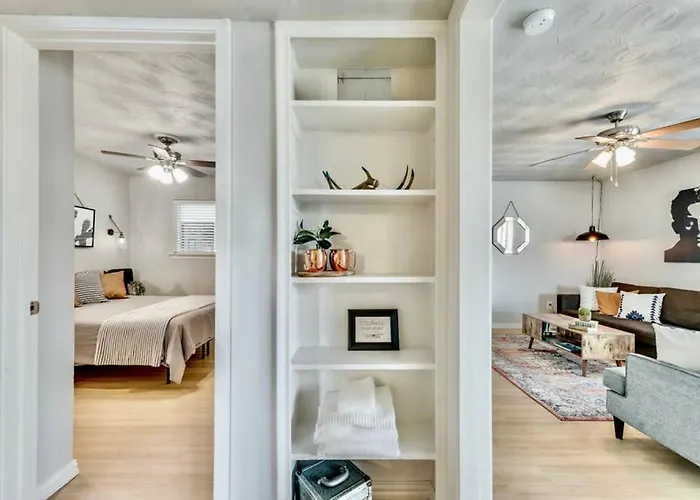 The Swank - Close To Downtown