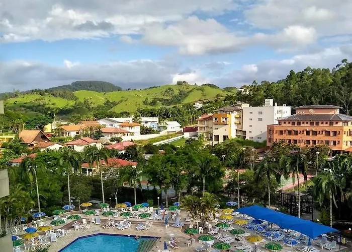 Flats termais em condomínio Apart Hotel de águas termais