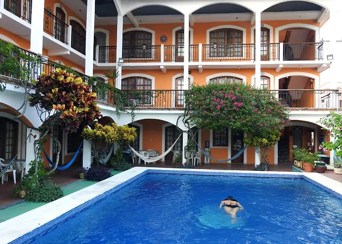 Don Luis Hostal - Sucursal Galeana - Tecolutla