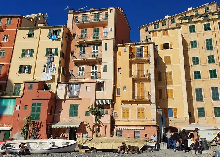 Best flat beachfront Camogli