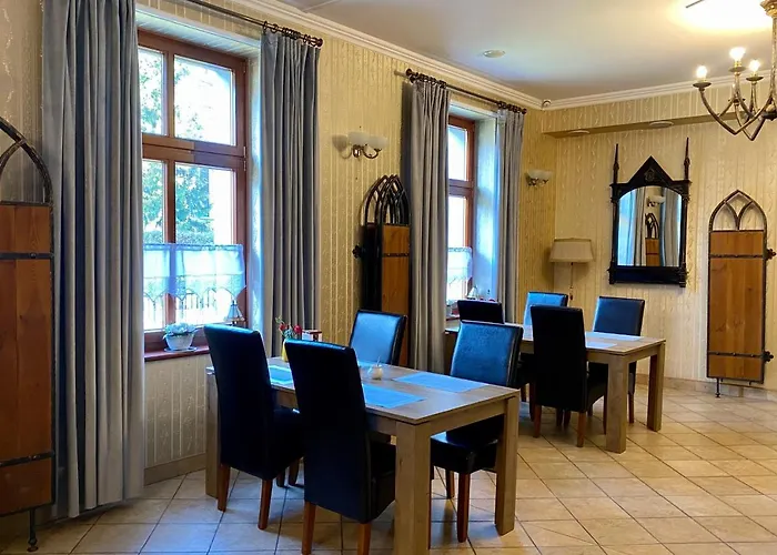 Hotel I Restauracja Castle