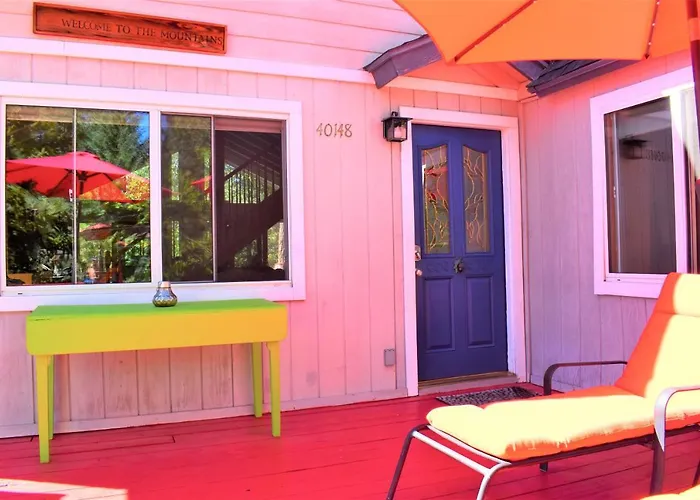 Dream Getaway-Secluded Hot Spa-Walk To Village-Walk To Pineknot Trailhead-Plus King Bed!