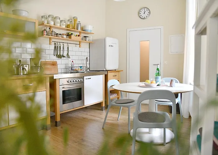 JETHON Studio-Appartement im Grünen