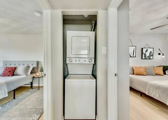 The Swank - Close To Downtown