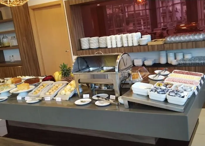 Mogano Express Hotel - PET FRIENDLY e ELETROPOSTO