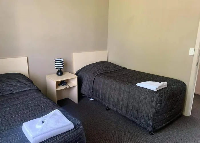 Catlins Hotel