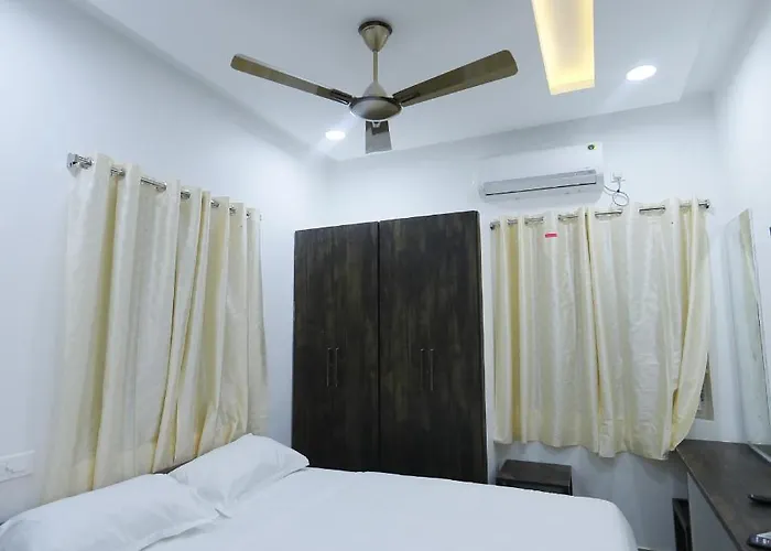 R Square Guest Inn