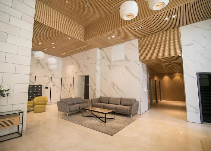Gorgeous Design 3 Bdr Apart - J Tower - Amazing View!