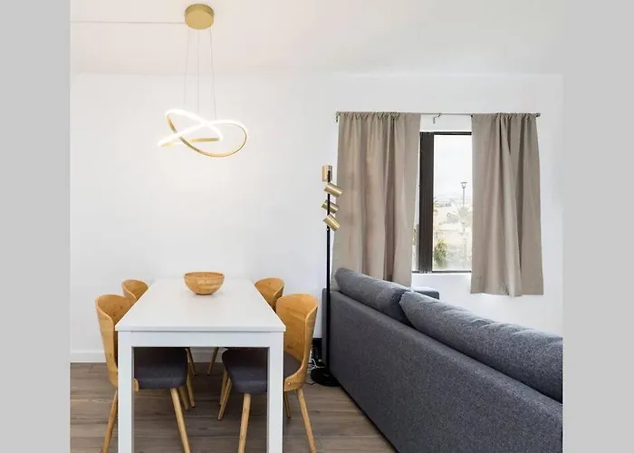 Modern Studio On I-Drive: Parking + Pool Included