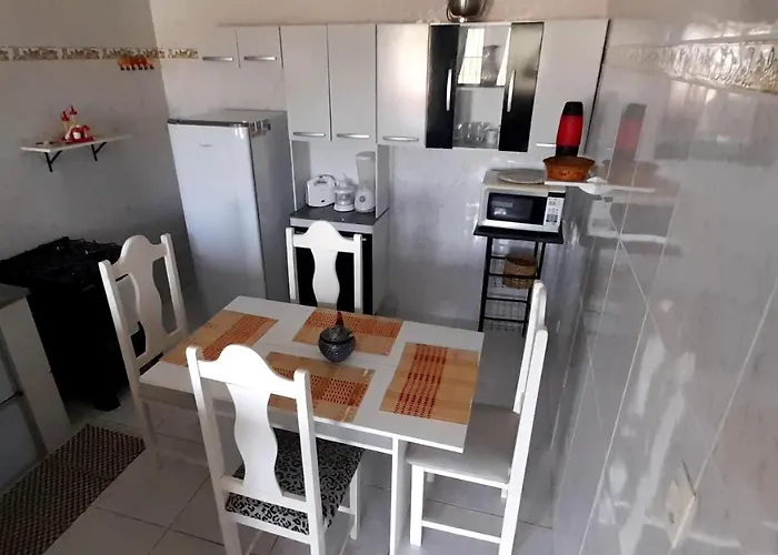 Ap06-A 50 Metros da Praia Flats Mobiliados para 4 Pessoas
