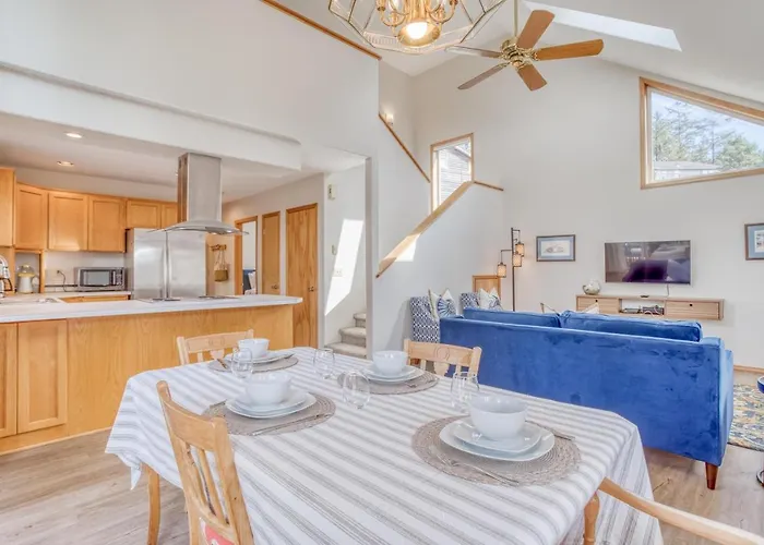 Puffin Hollow - Meredith Lodging