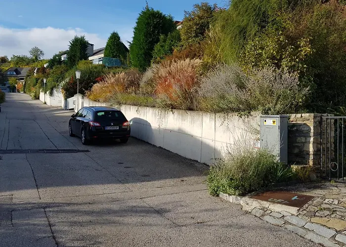 Blick über Krems mit Terrasse
