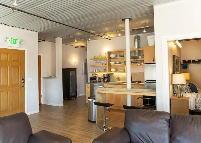 90 San Luis Street Unit B