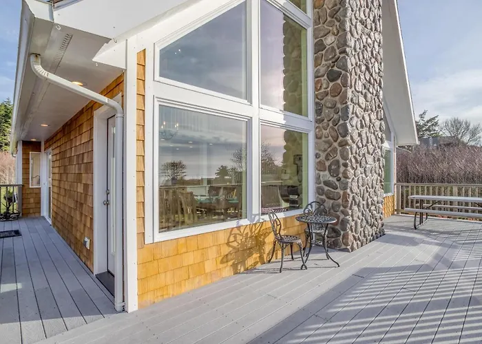 Netarts Coastal Retreat - Meredith Lodging
