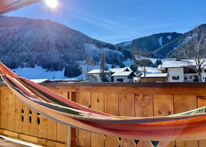 Ferienwohnung Bergblick für bis 13 oder 14 Personen mit 5 Schlafzimmer und 3 Bäder