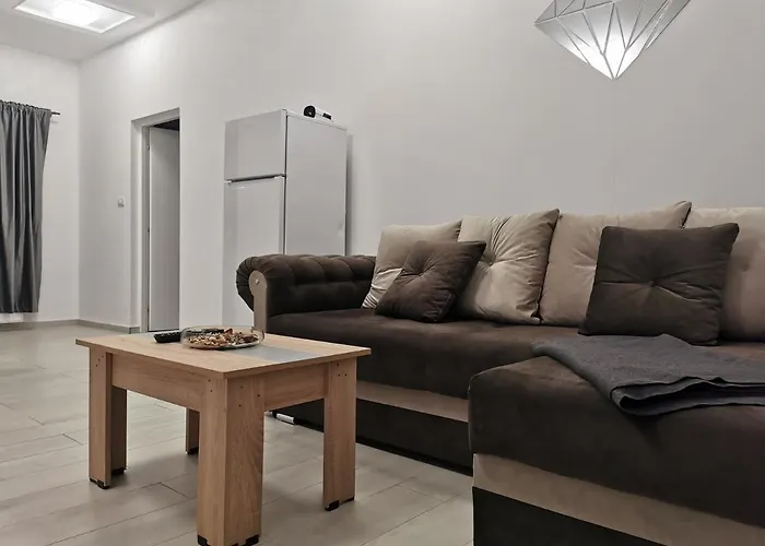 Jolie Luxury Apartments II