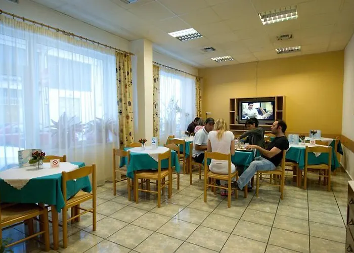 Hotel Avra