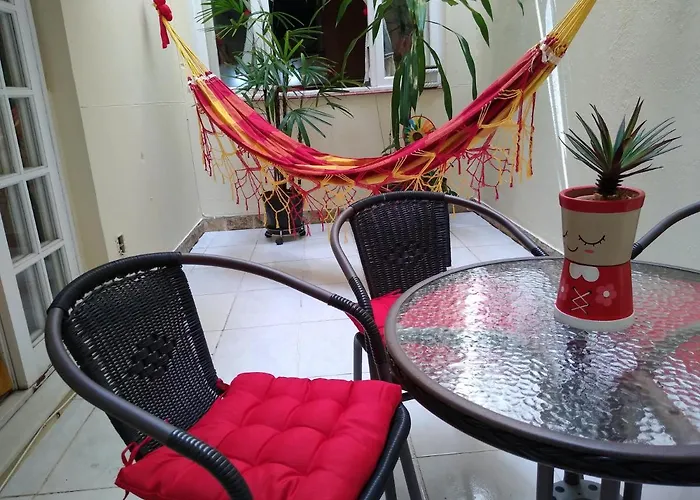 Aconchegante ao lado do shopping com garagem e Wifi