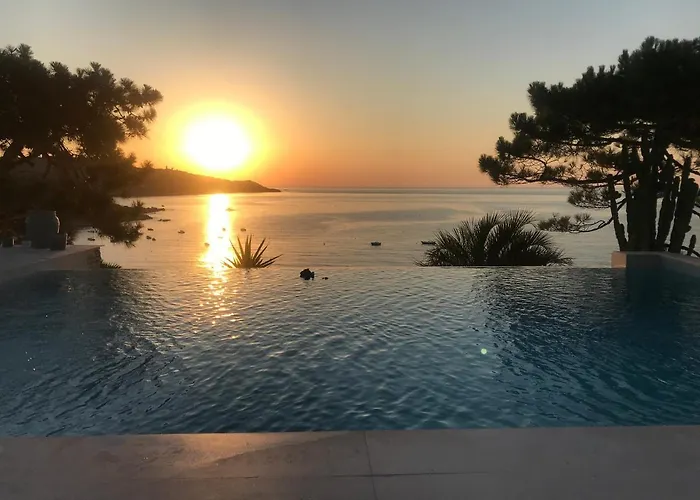Villa Mael