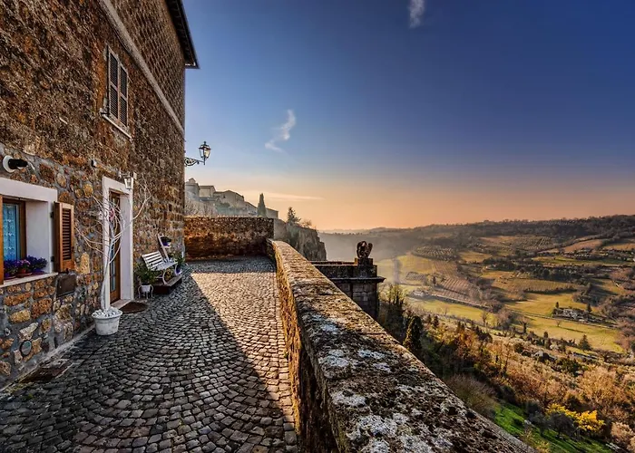 La Casa Bianca With Parking And View