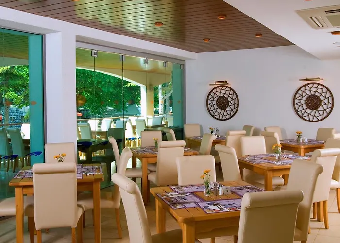 Flamingo Hotel 4*