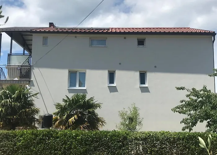 Lovely Sea View House In Malinska Island Krk
