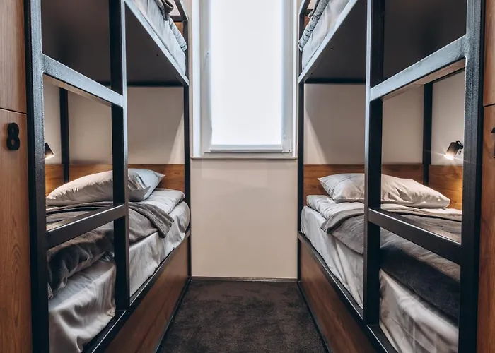 Готель Хостел Rooms