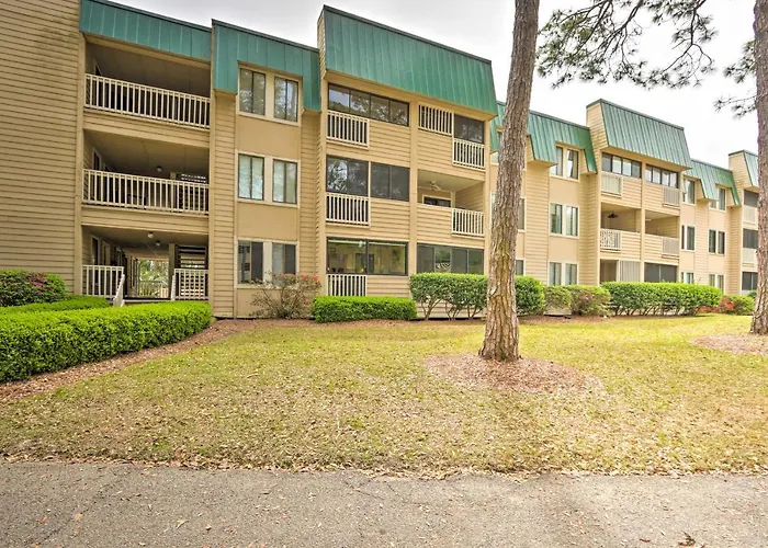 Sunroom + Beach Access: Hilton Head Condo