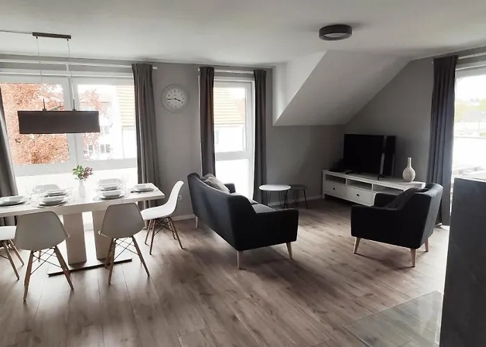 moderne Neubau-Wohnung mit Kamin und 35qm Dachterrasse