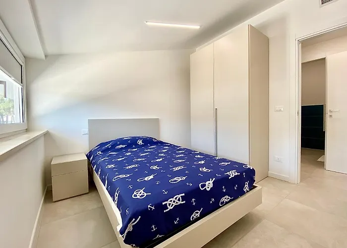 Em Apartments