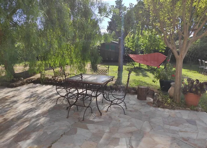 Magnifique Rez De Jardin Tropezien