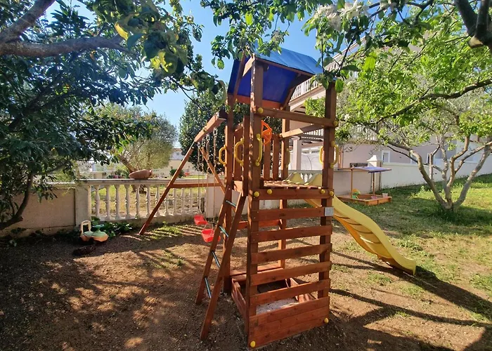 Oleander Apartment in Pakoštane