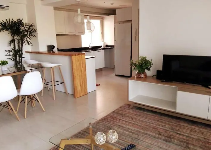 N4A1 - New, Nice, For Long And Short Stay