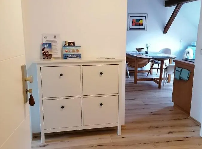 FW Mittschiffs, 1 Obergeschoss, Petershof-Lehbek