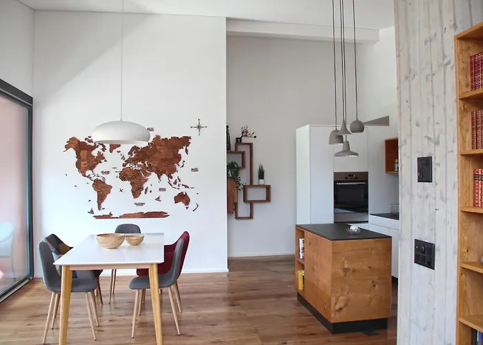 3,5 Zimmer Dachwohnung: Modern, komfortabel, zentral, mit Bergsicht