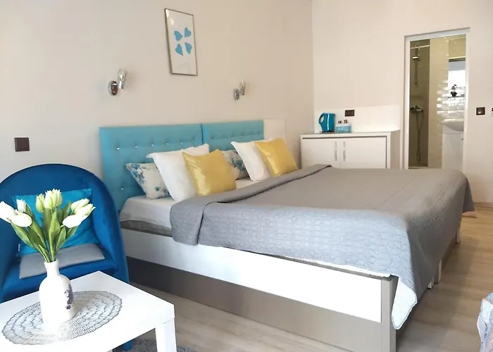 White Rose Guest Rooms