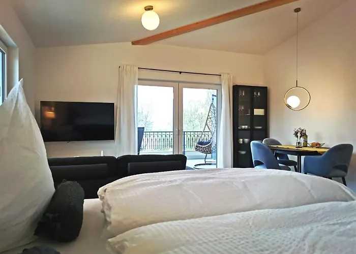 MAISON AMAND - Am See mit Privatstrand