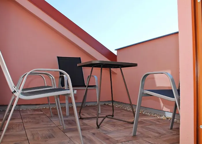 Attic With Parking, Near The Center Of Cb - 110M2
