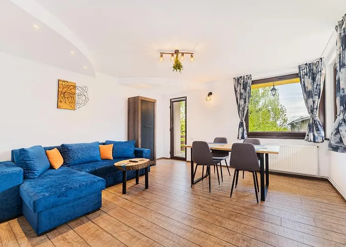 Snug Apartments - Free Private Parking Near Old Town