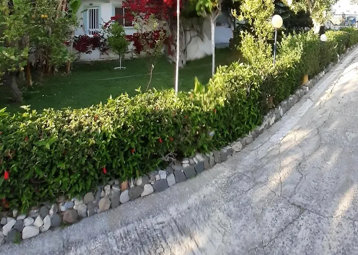 Zikas Apartments