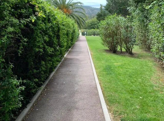 Magnifique T2 Avec Terrasse Et Jardin Prive